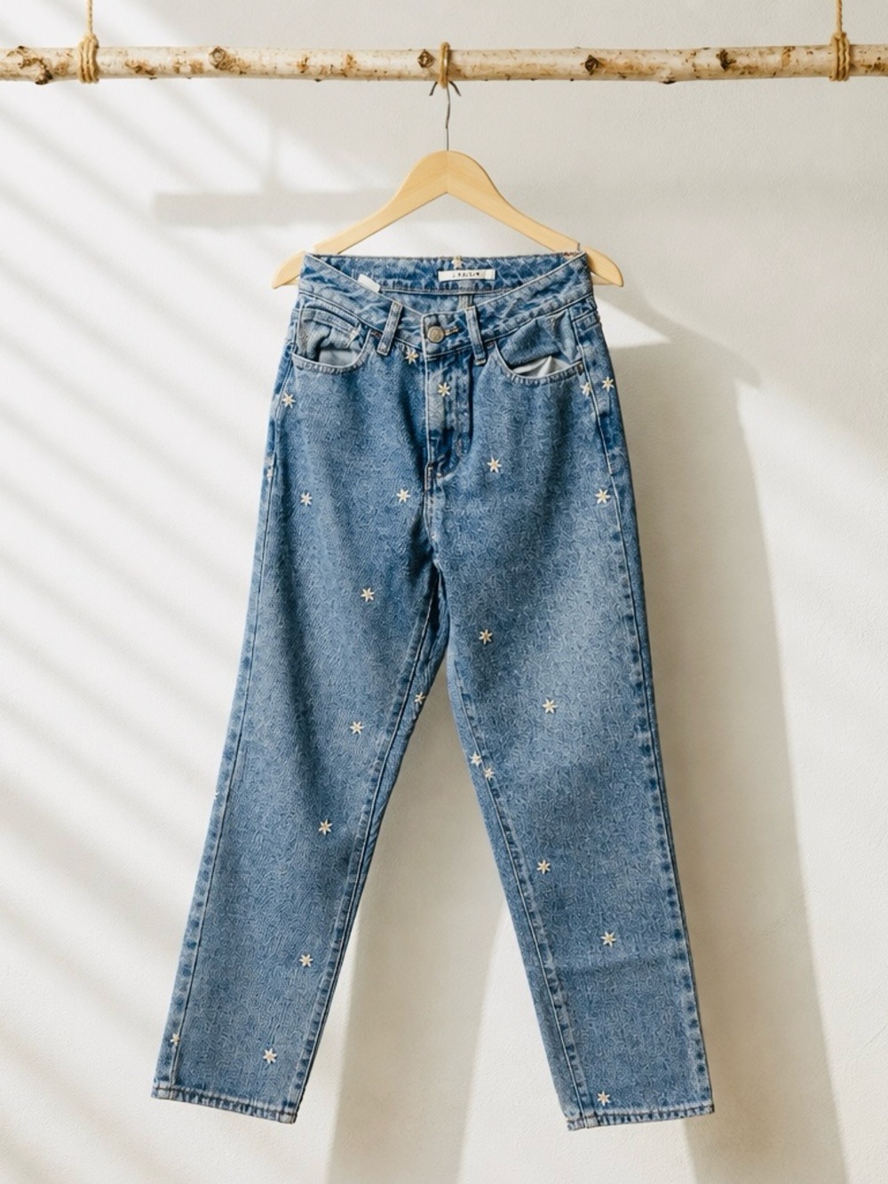 PacSun Raining Flower | Daisy Mom Jeans